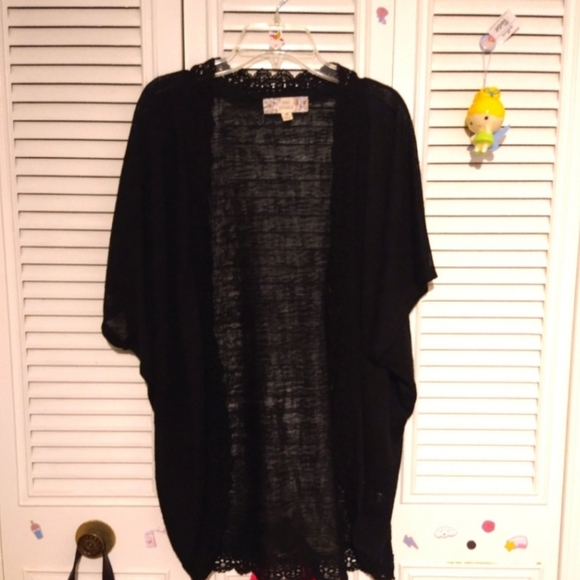Pink Republic Tops - Pink Republic 🌸 Black lace Cardigan
